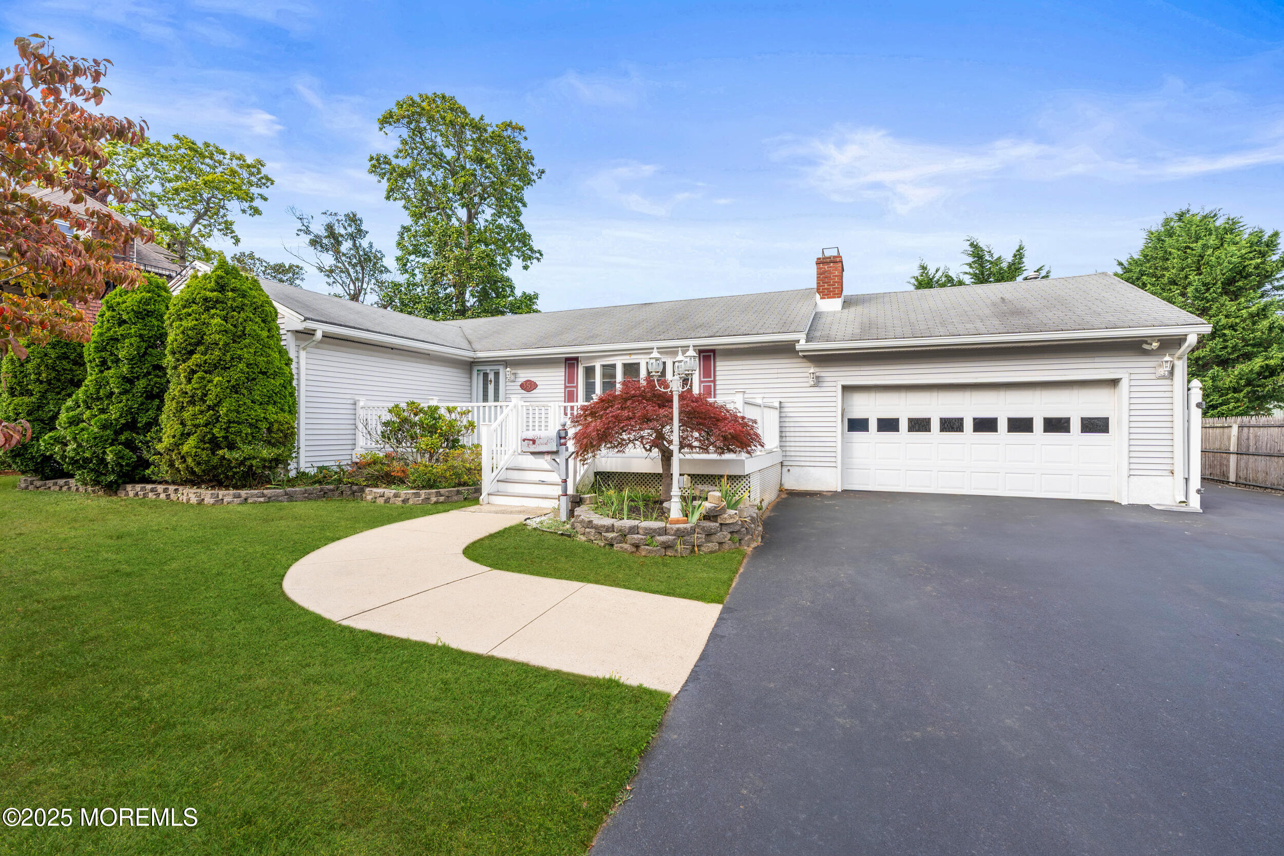 351 Hollywood Avenue Long Branch, NJ 07740 - Photo 2 of 34 a view of a volley ball court