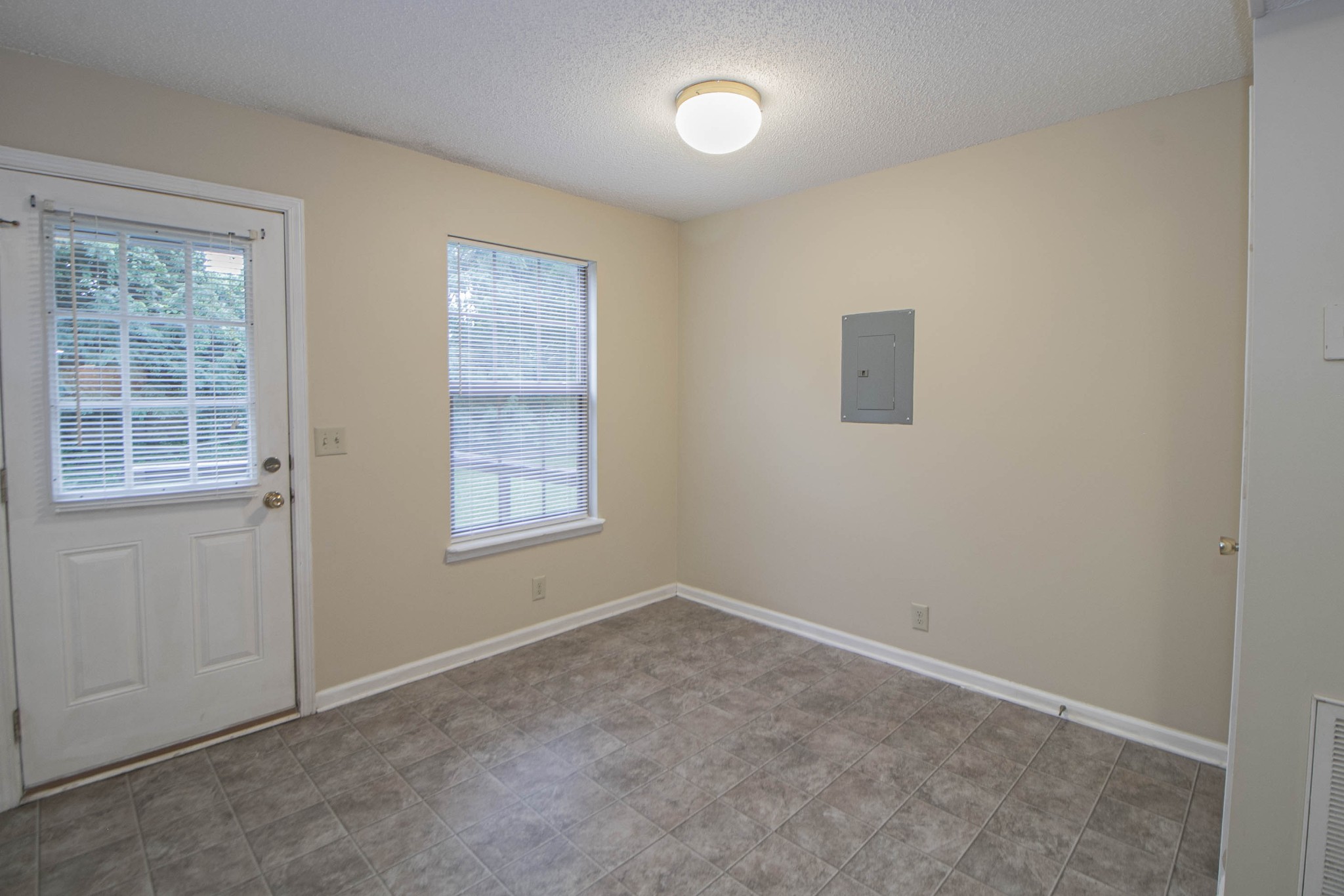 117 Hickory Trace Road, Unit 4 Clarksville, TN 37040 - Photo 8 of 21