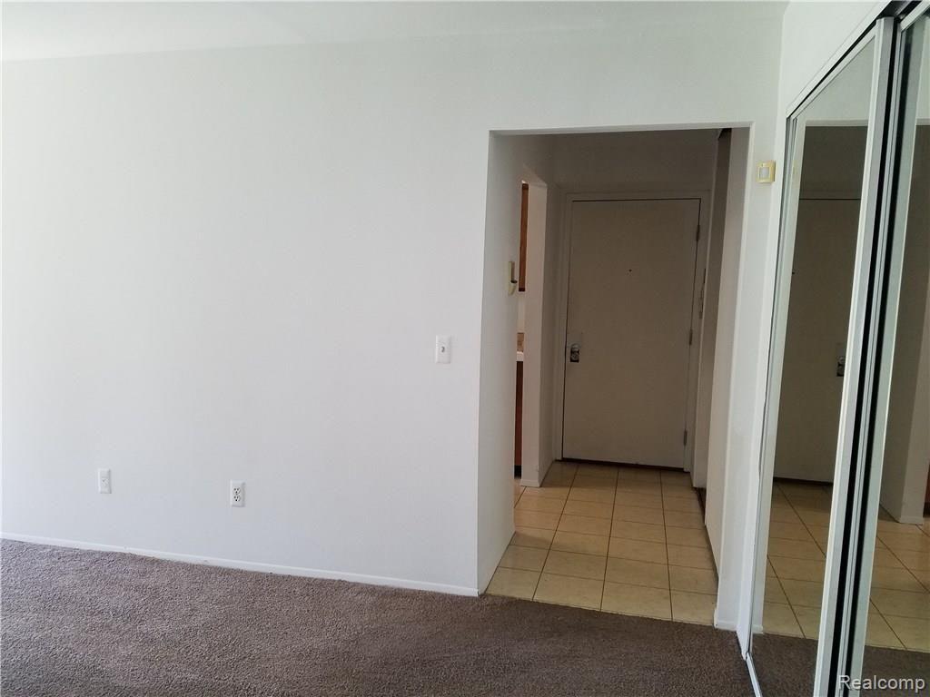 30060 Twelve Mile Road Farmington Hills, MI 48334 - Photo 4 of 17