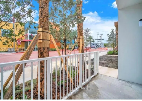 $2,375 | 501 North West Dixie Highway, Unit C101, Hallandale Beach, FL 33009
