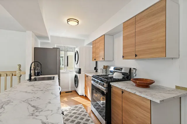 $244,500 | 1037 Cove Drive, Unit 135D, Prospect Heights, IL 60070