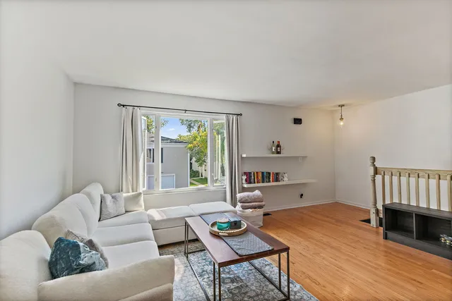 $244,500 | 1037 Cove Drive, Unit 135D, Prospect Heights, IL 60070