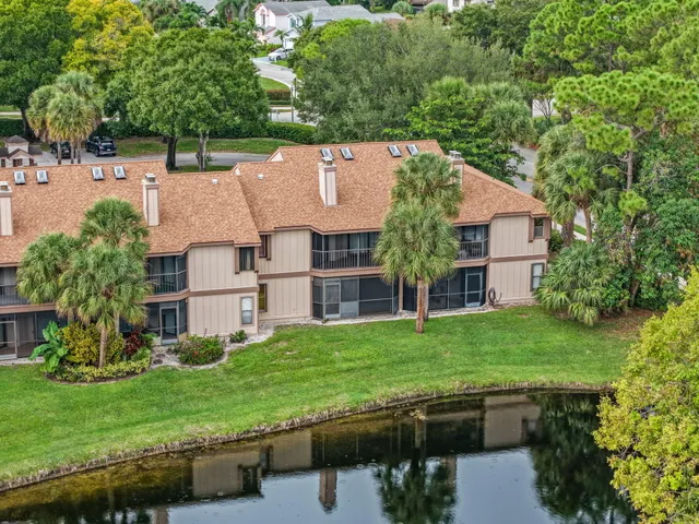 $280,000 | 600 Crosswinds Drive, Unit C2, Greenacres, FL 33413