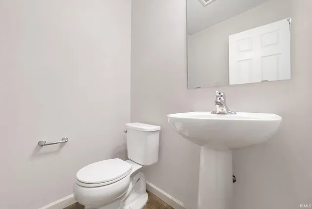 $384,900 | 3222 Falling Oak Drive, Mishawaka, IN 46544