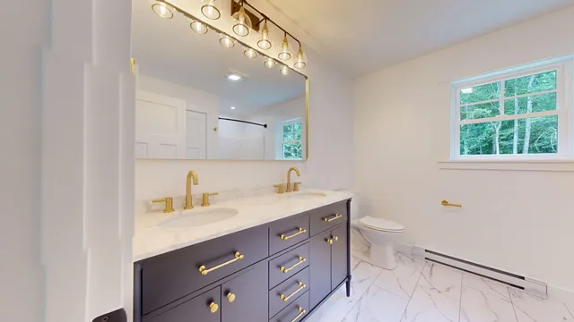 $599,000 | 33 Riley Ridge Lane, Litchfield, ME 04350