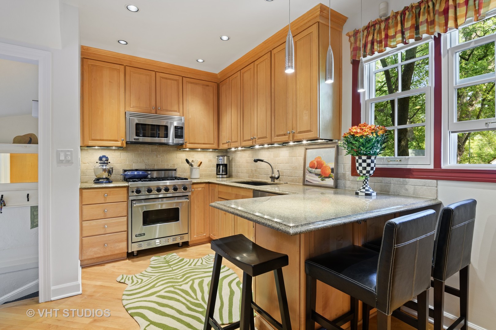 253 Church Road Winnetka, IL 60093 - Photo 10 of 34