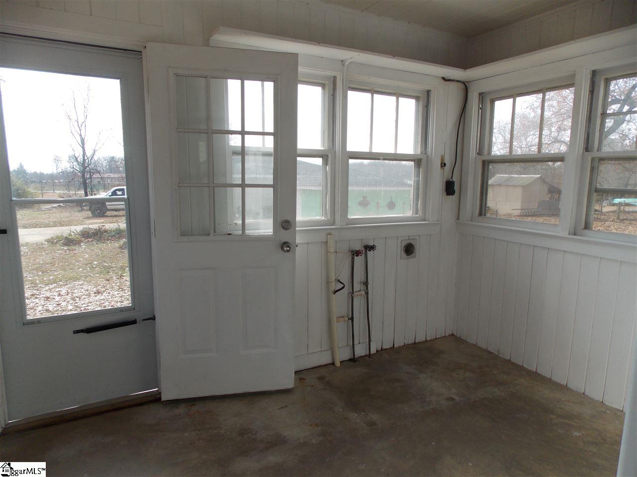 298 Woodville Road Pelzer, SC 29669 - Photo 22 of 31