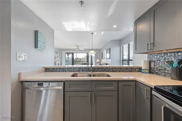 $389,000 | 16750 Bocilla Palms Drive, Unit 70, Bokeelia, FL 33922