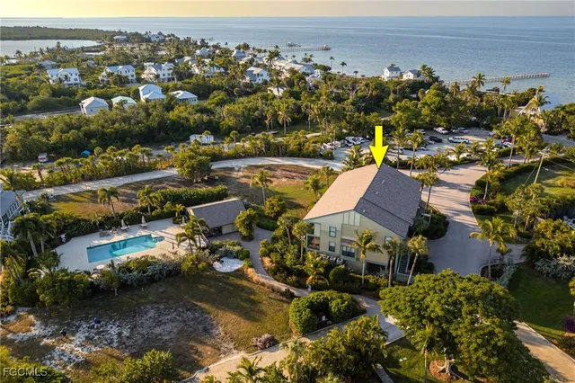 $399,000 | 16750 Bocilla Palms Drive, Unit 70, Bokeelia, FL 33922