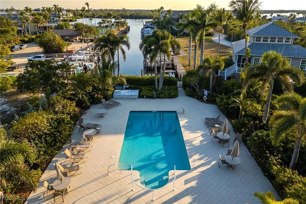 $389,000 | 16750 Bocilla Palms Drive, Unit 70, Bokeelia, FL 33922