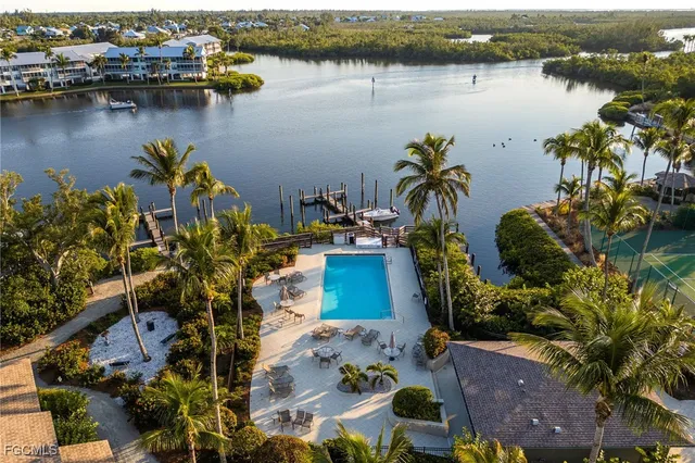 $399,000 | 16750 Bocilla Palms Drive, Unit 70, Bokeelia, FL 33922