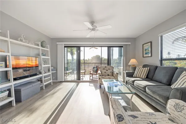 $389,000 | 16750 Bocilla Palms Drive, Unit 70, Bokeelia, FL 33922