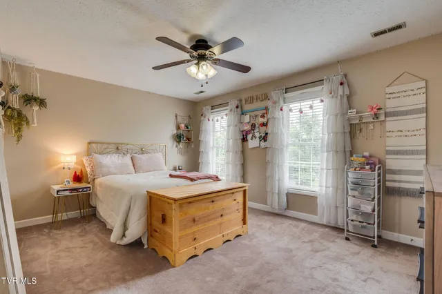 $599,000 | 2424 Rivermont Drive, Kingsport, TN 37660