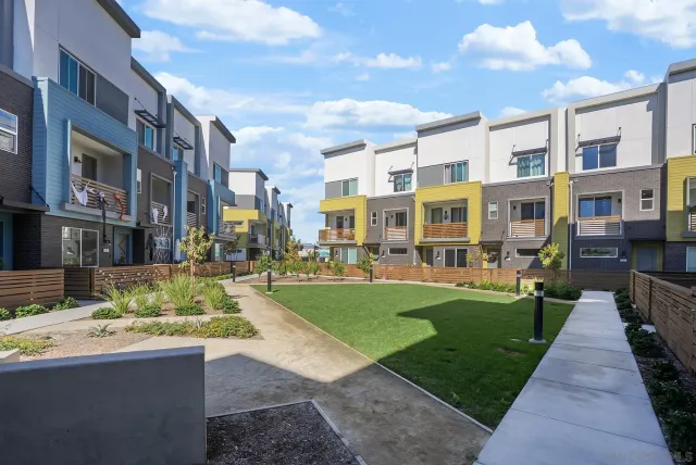 $649,990 | 370 Gateway Drive, El Cajon, CA 92020