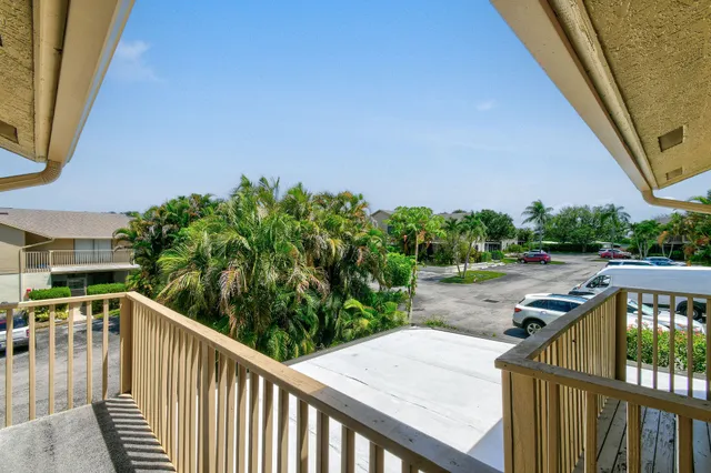 $285,000 | 7471 Southeast Jamestown Terrace, Hobe Sound, FL 33455