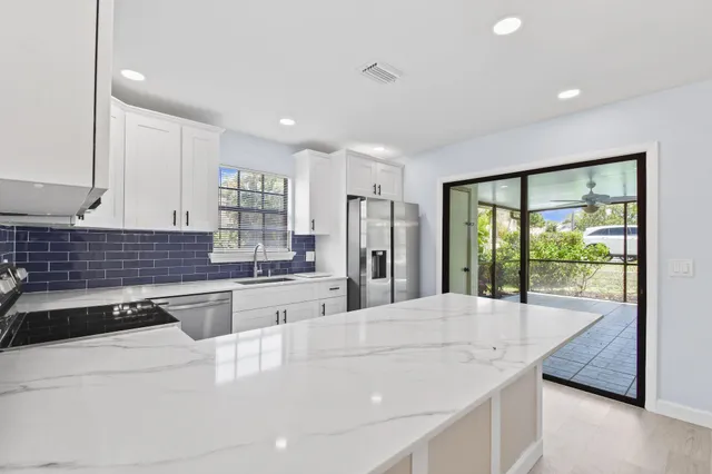 $285,000 | 7471 Southeast Jamestown Terrace, Hobe Sound, FL 33455