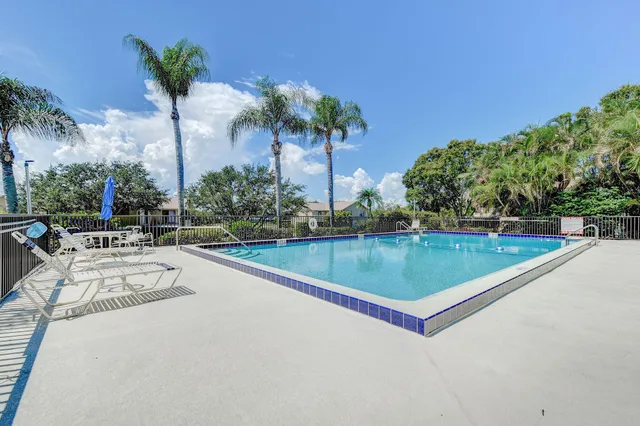 $285,000 | 7471 Southeast Jamestown Terrace, Hobe Sound, FL 33455