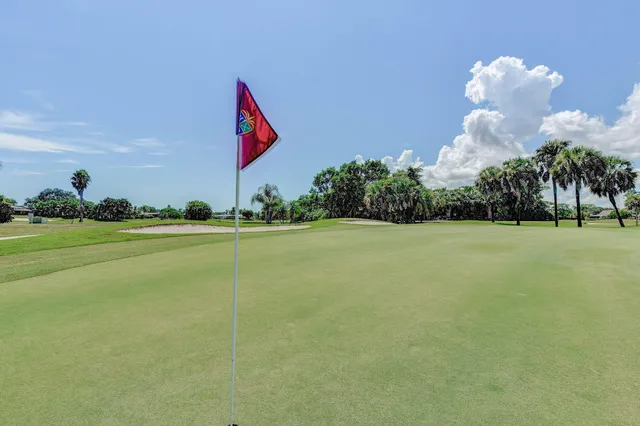 $285,000 | 7471 Southeast Jamestown Terrace, Hobe Sound, FL 33455