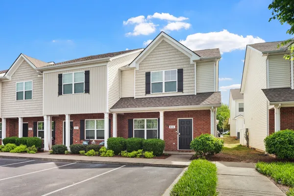 $2,000 | 816 Staten Drive, Murfreesboro, TN 37128