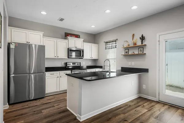 $2,000 | 816 Staten Drive, Murfreesboro, TN 37128