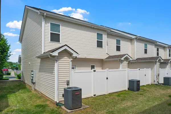 $2,000 | 816 Staten Drive, Murfreesboro, TN 37128