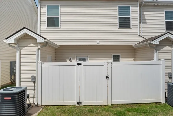 $2,000 | 816 Staten Drive, Murfreesboro, TN 37128