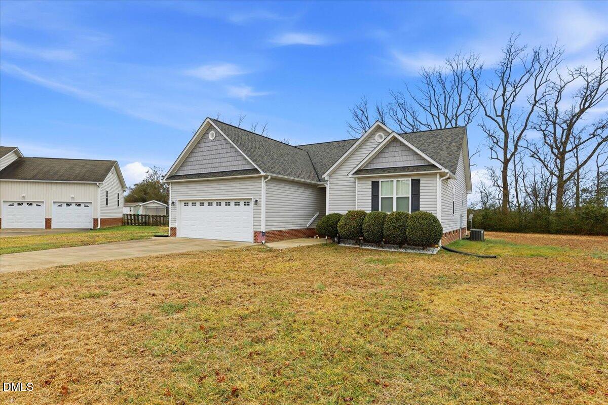 40 Farmgate Court Selma, NC 27576 - Photo 2 of 36 02-40 Farmgate Ct-2