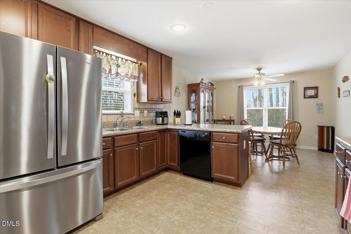 40 Farmgate Court Selma, NC 27576 - Photo 22 of 36 22-40 Farmgate Ct-22