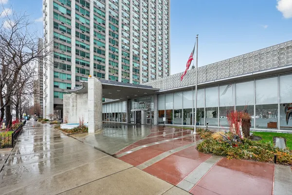 $245,000 | 3600 North Lake Shore Drive, Unit 1120, Chicago, IL 60613