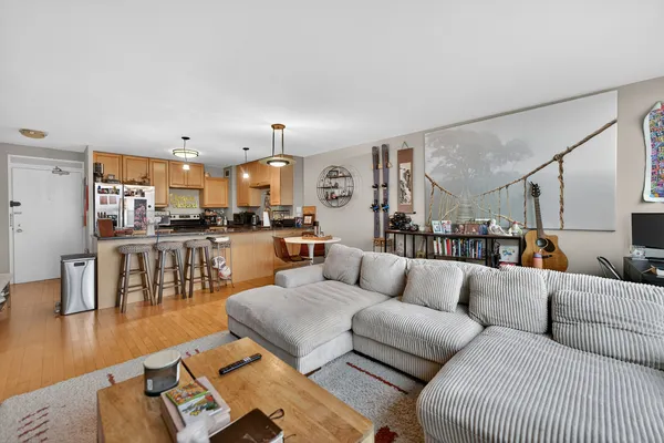 $245,000 | 3600 North Lake Shore Drive, Unit 1120, Chicago, IL 60613