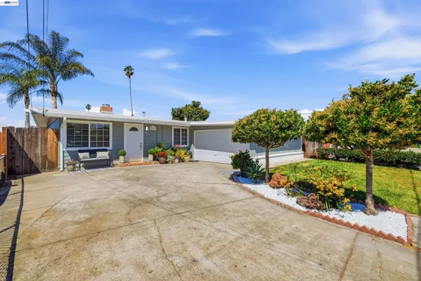 $855,000 | 27767 Coronado Street, Hayward, CA 94545