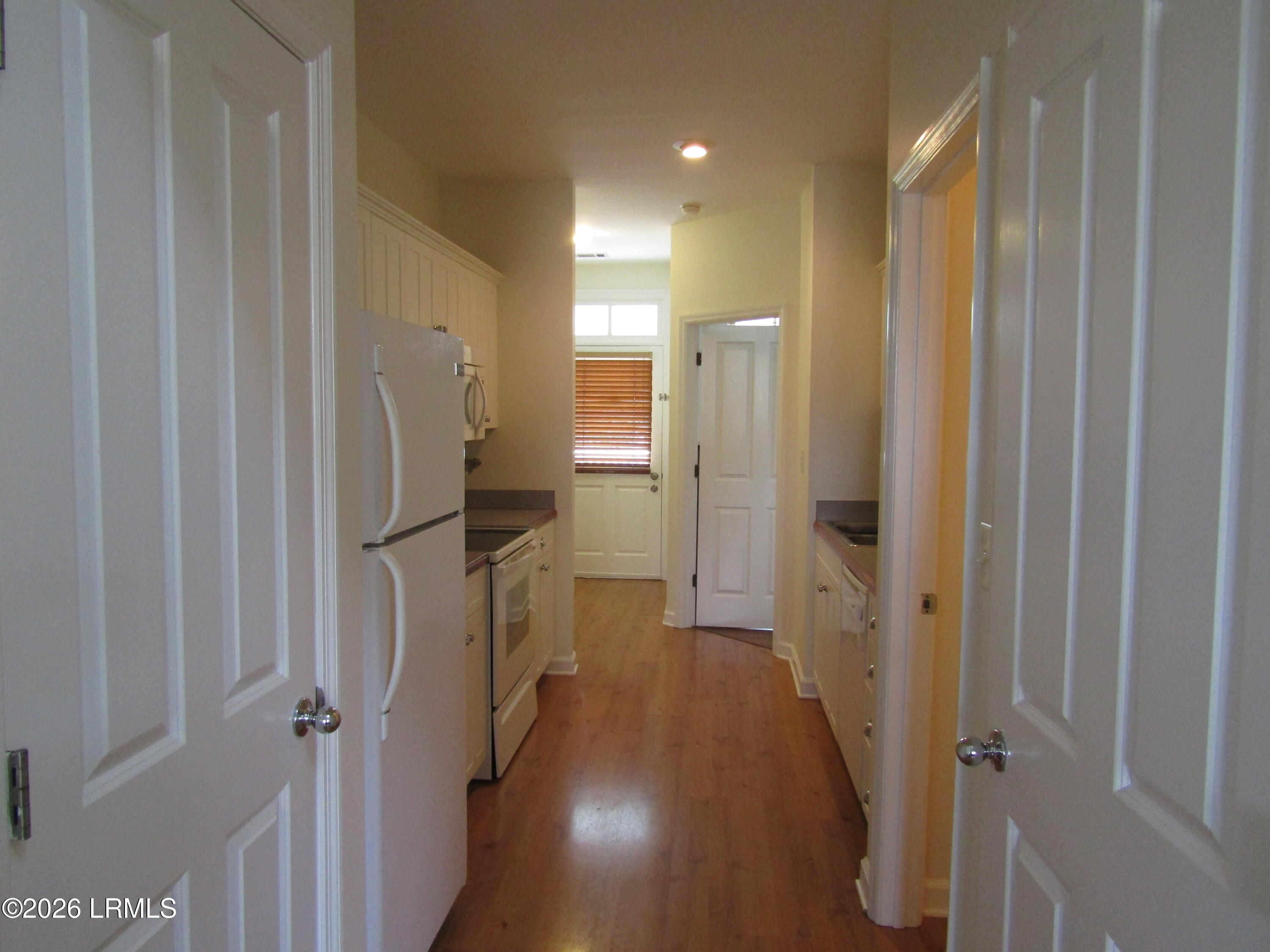 710 Boundary Street, Unit 2B Beaufort, SC 29902 - Photo 3 of 21 Kitchen