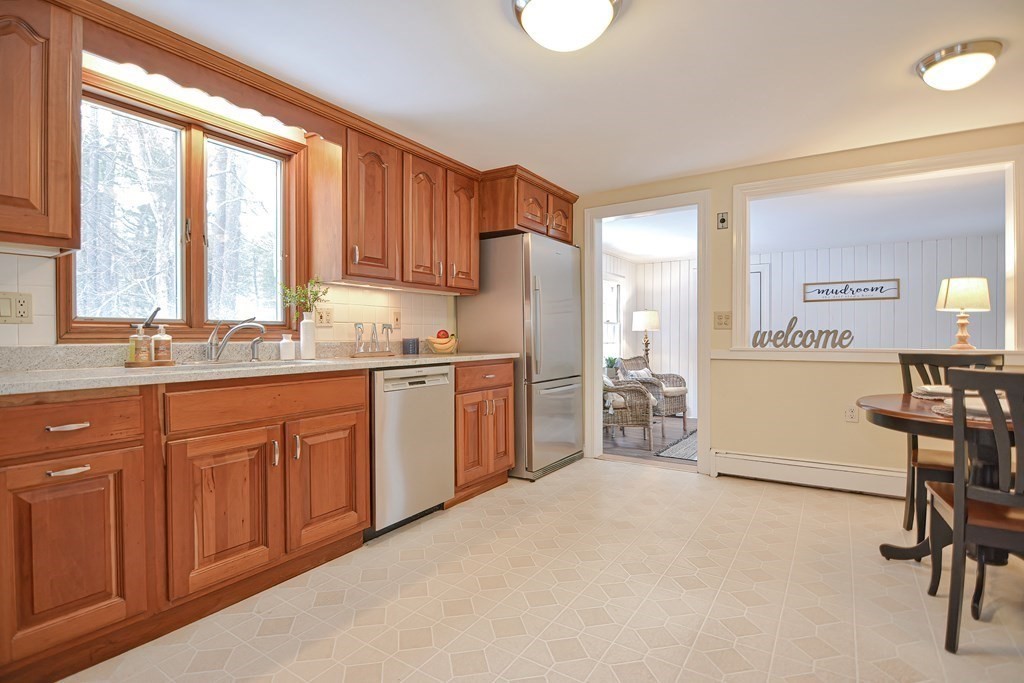 8 Agawam Road Acton, MA 01720 - Photo 9 of 32 Gallery Image 9