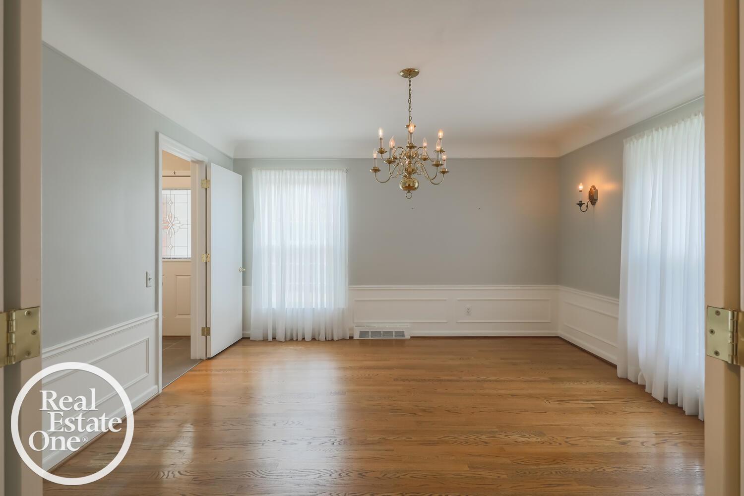 516 Thorntree Road Grosse Pointe, MI 48236 - Photo 8 of 28 Dining Room