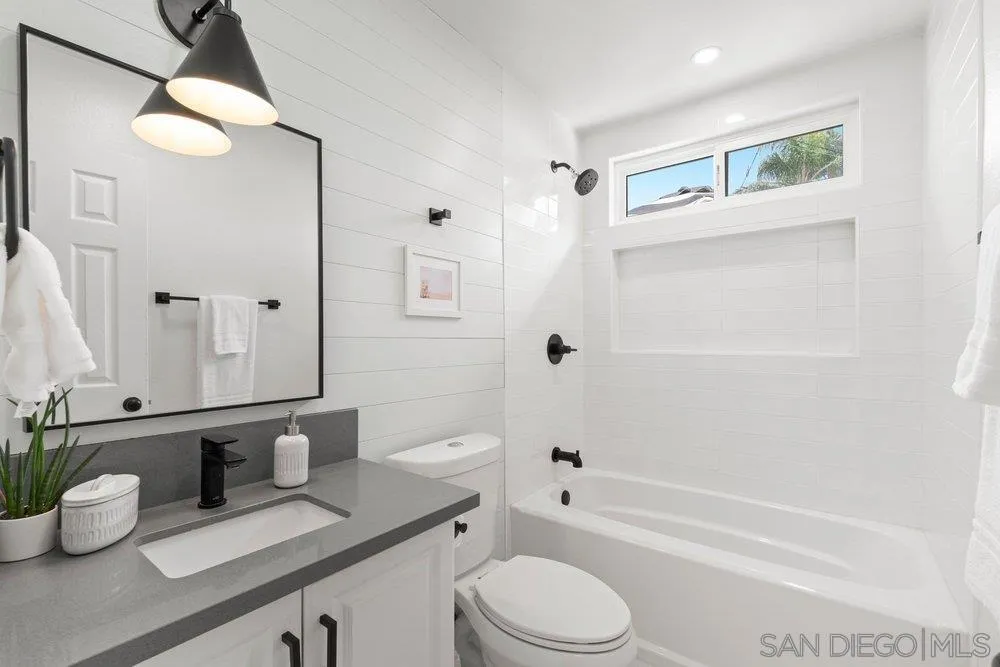725 Teaberry Street Encinitas, CA 92024 - Photo 11 of 17