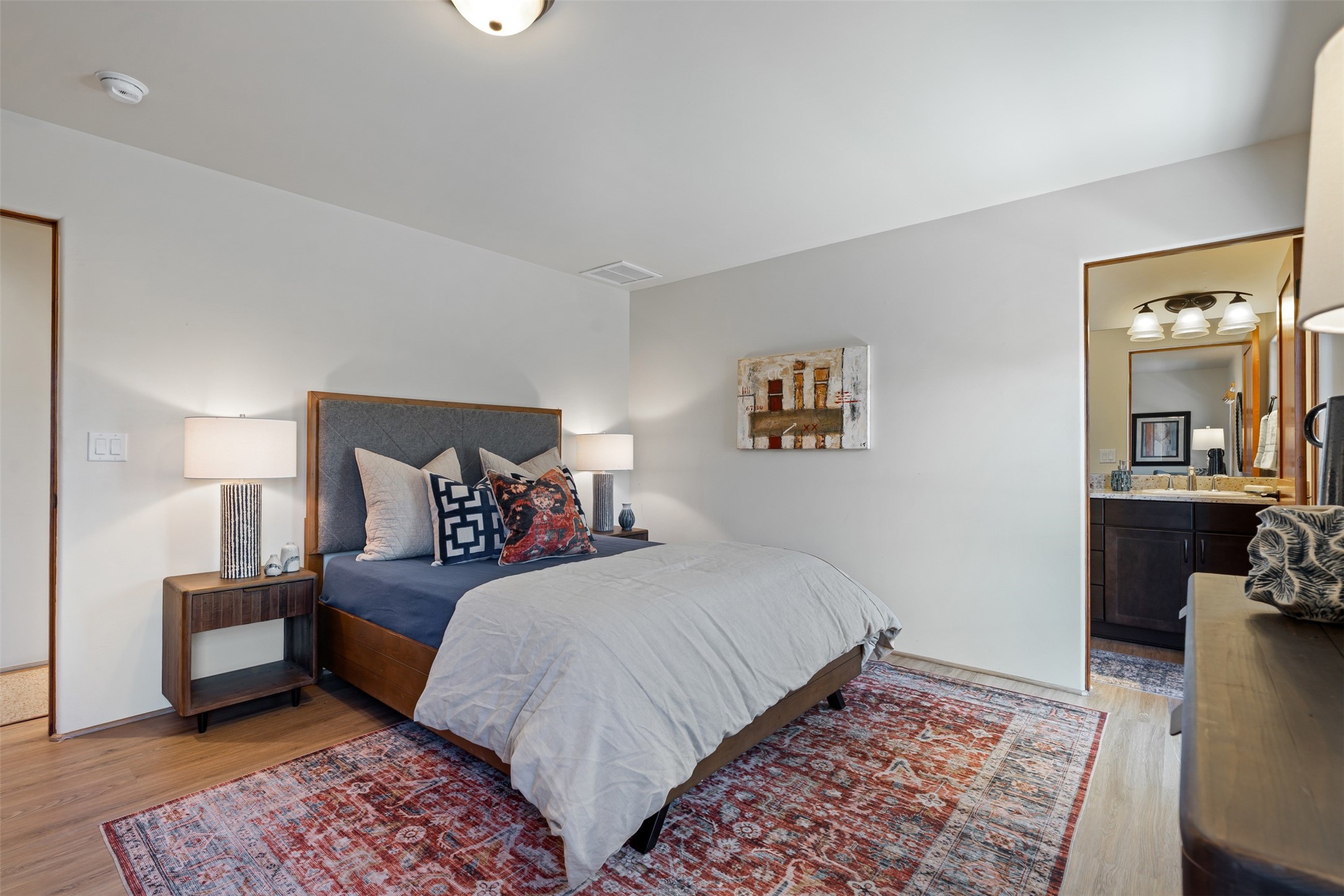 501 Rio Grande Avenue, Unit I4 Santa Fe, NM 87501 - Photo 3 of 38 Primary Suite
