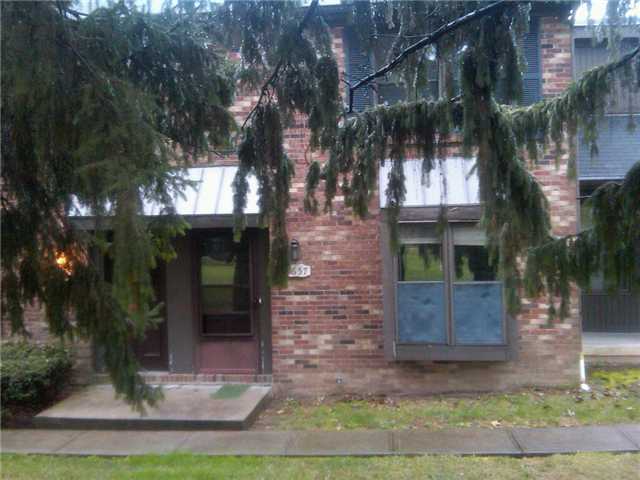 1657 McNaughten Road, Unit 14 Columbus, OH 43232 - Photo 1 of 1