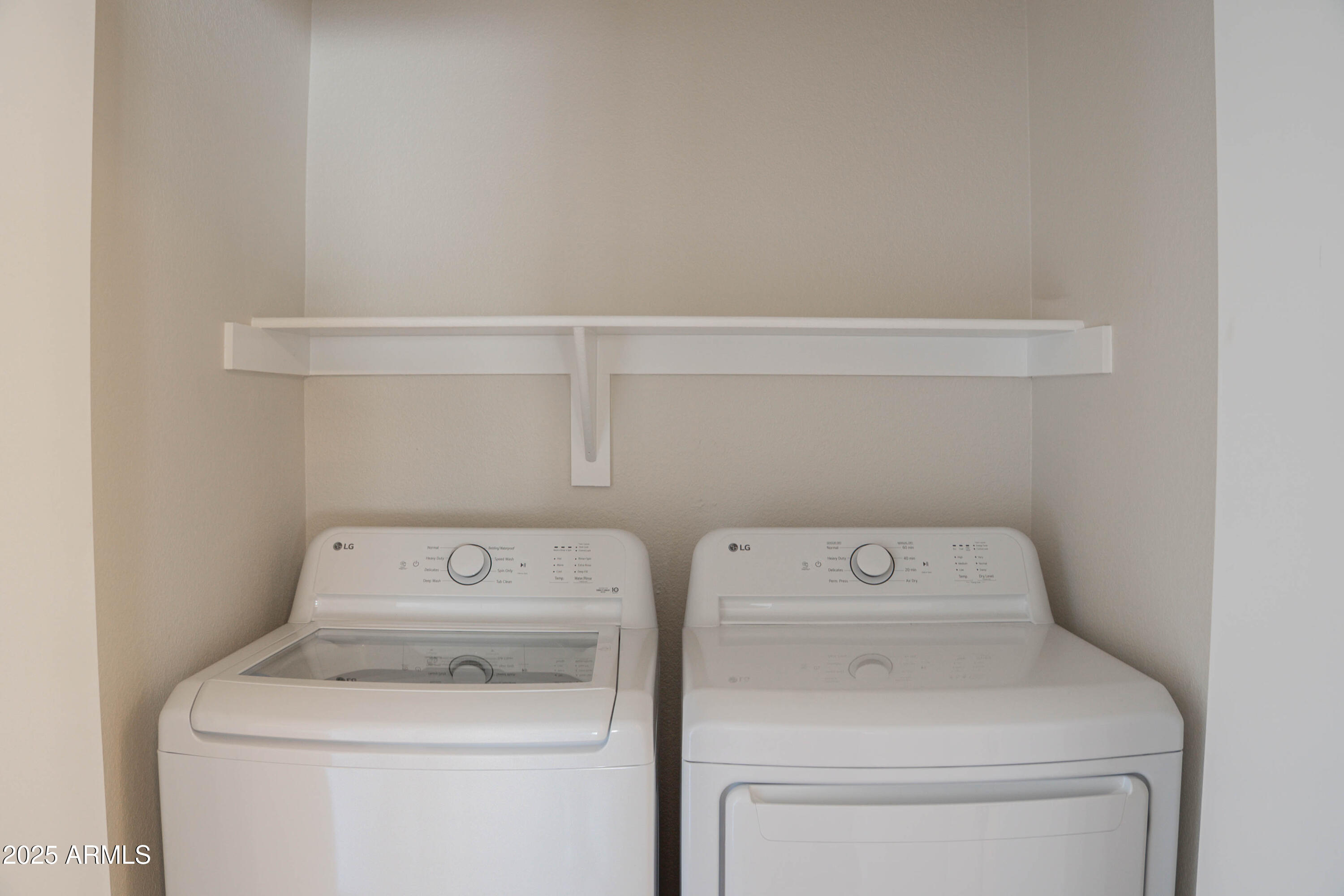 625 North Hamilton Street, Unit 27 Chandler, AZ 85225 - Photo 39 of 40 a utility room with dryer and washer