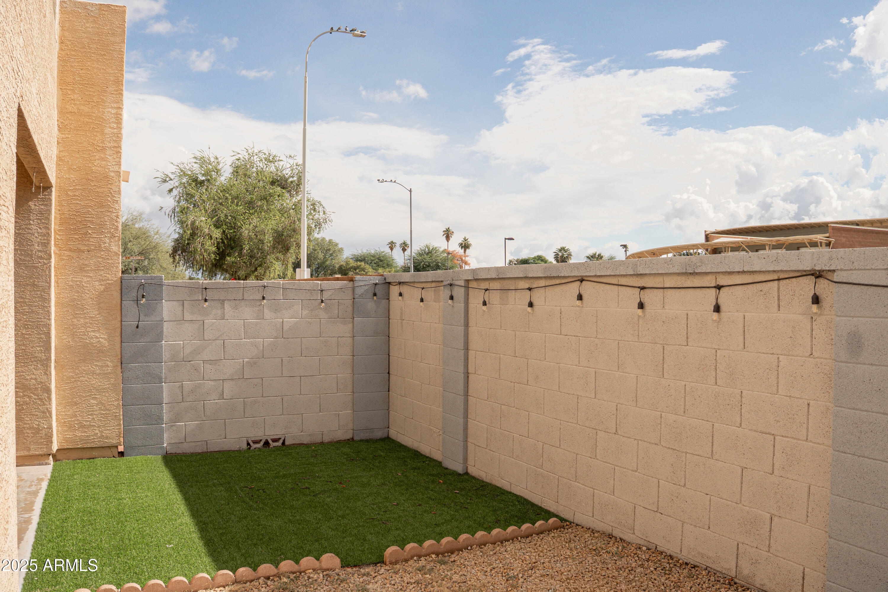 625 North Hamilton Street, Unit 27 Chandler, AZ 85225 - Photo 9 of 40 a view of a terrace view