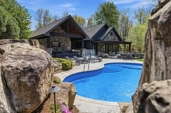 $6,500,000 | 5709 North Montour Road, Gibsonia, PA 15044