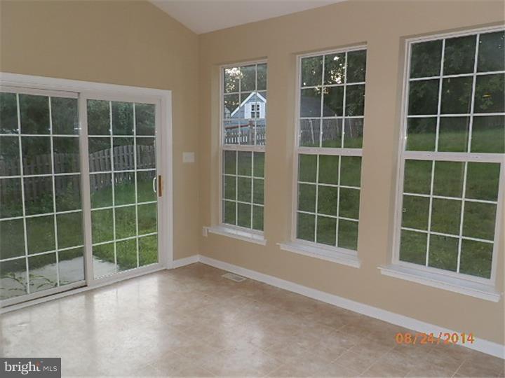 425 A Peltoma Road Barrington, NJ 08033 - Photo 6 of 10 Breakfast Room