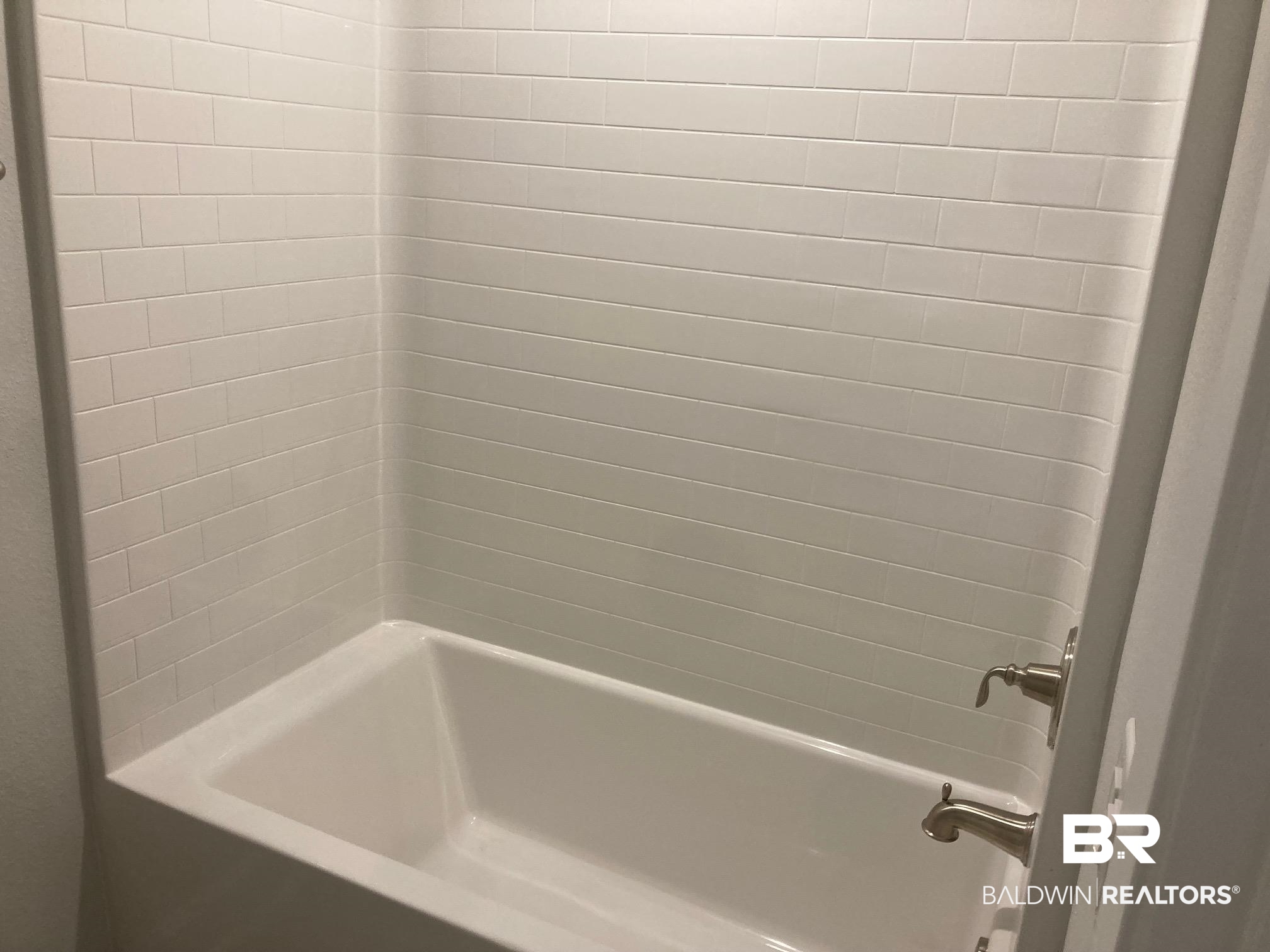 705 Mayflower Drive Foley, AL 36535 - Photo 16 of 19 Full bath with shower / washtub combination