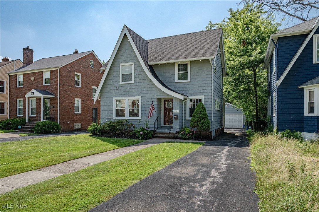 2192 Barrington Road Cleveland, OH 44118 - Photo 2 of 30
