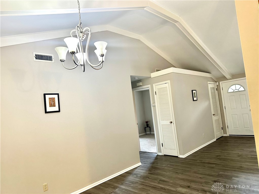 194 Brookmount Road Dayton, OH 45429 - Photo 13 of 50