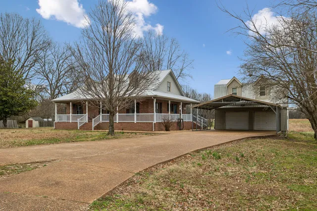 $550,000 | 7567 Old State Rte 1, New Johnsonville, TN 37134