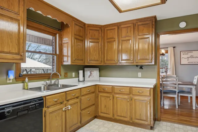 $550,000 | 7567 Old State Rte 1, New Johnsonville, TN 37134