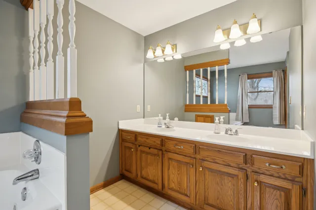 $550,000 | 7567 Old State Rte 1, New Johnsonville, TN 37134