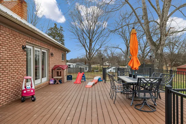 $550,000 | 7567 Old State Rte 1, New Johnsonville, TN 37134