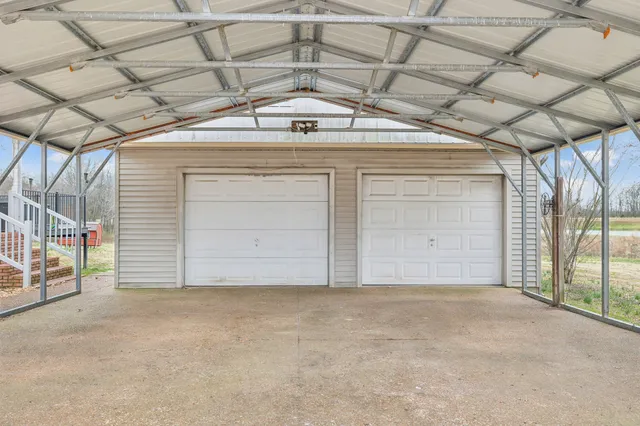 $550,000 | 7567 Old State Rte 1, New Johnsonville, TN 37134