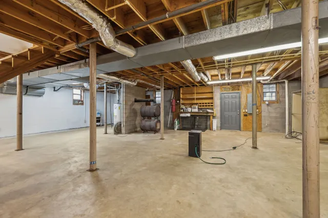 $550,000 | 7567 Old State Rte 1, New Johnsonville, TN 37134